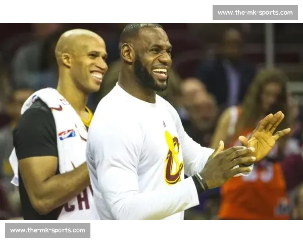 徐静雨炮轰福斯特统治力超乔丹！卡莱尔从质疑到力挺，裁判哨声成总决赛最大变量