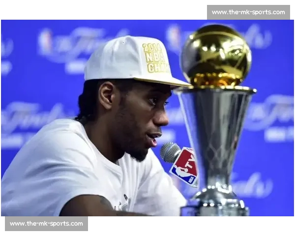 鲨鱼三连冠：35+15 统治级中锋，NBA 历史唯一三连 FMVP 的内线神话